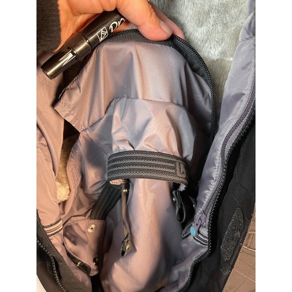 Burton Dryride Women’s Ski & Snowboard Jacket W/Faux Fur Lined Hood Black Sz XS - Picture 10 of 14